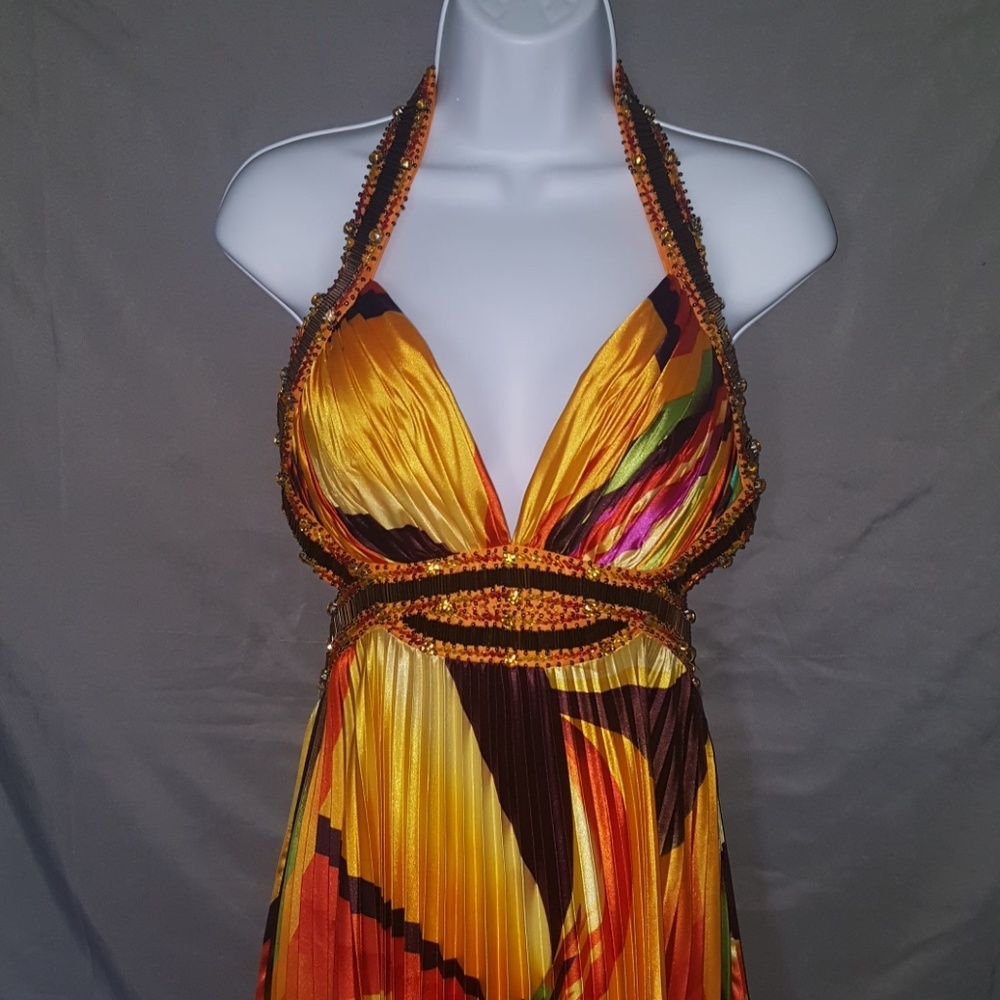 PARTYTIME BACKLESS DRESS - Picture 3 of 7